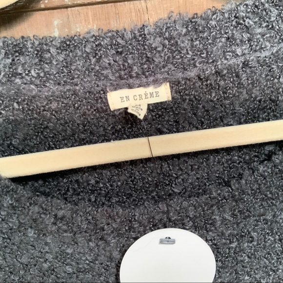 Top - Picture 3 of 3